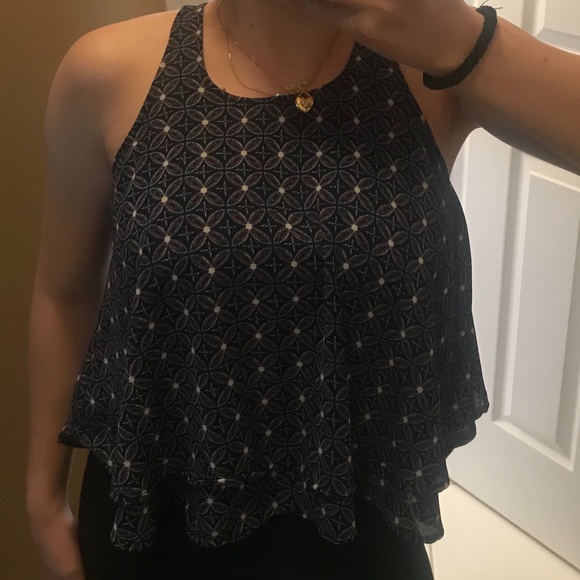 2/$15 HOLLISTER Floral Flowy Tank Size XS - Picture 4 of 5